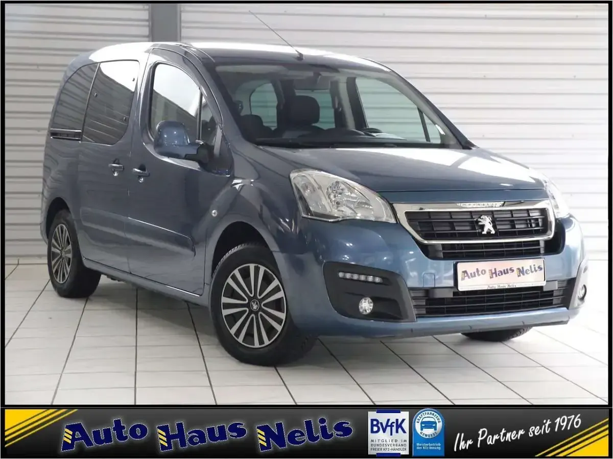 Gebraucht Peugeot Partner Active 99 PS (72 kW) 2018 Blau Van / Kleinbus
