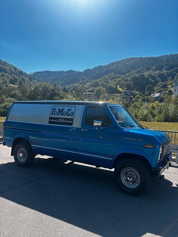 Usado Ford Econoline 1988 Azul Monovolume