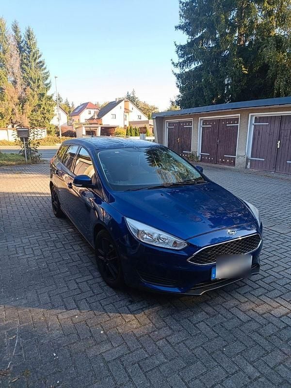 Blau Gebraucht 2018 Ford Focus Titanium Kombi | 7.900 € (Superpreis) - Bild 1/4