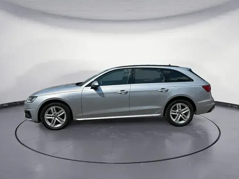 Gebraucht Audi A4 Advanced 163 PS (119 kW) 2021 Schwarz Kombi