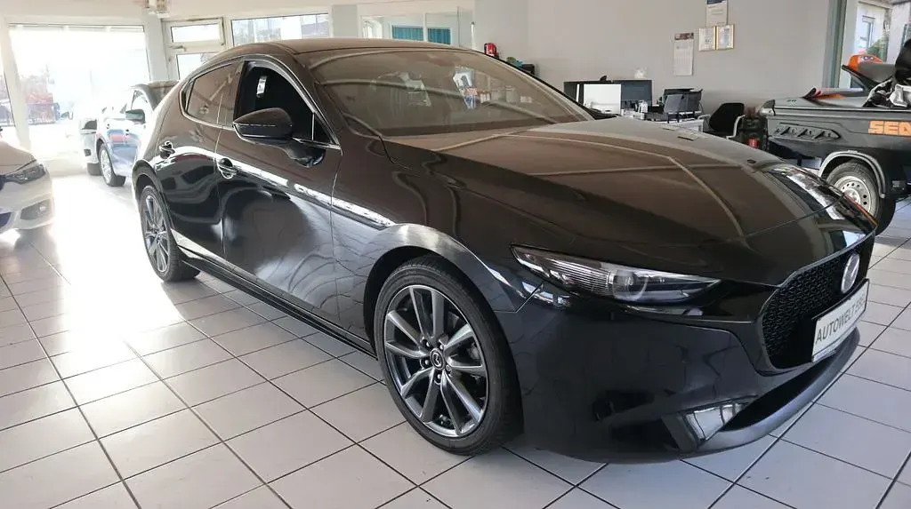 Gebraucht Mazda 3 122 PS (89 kW) 2020 Jet black Limousine