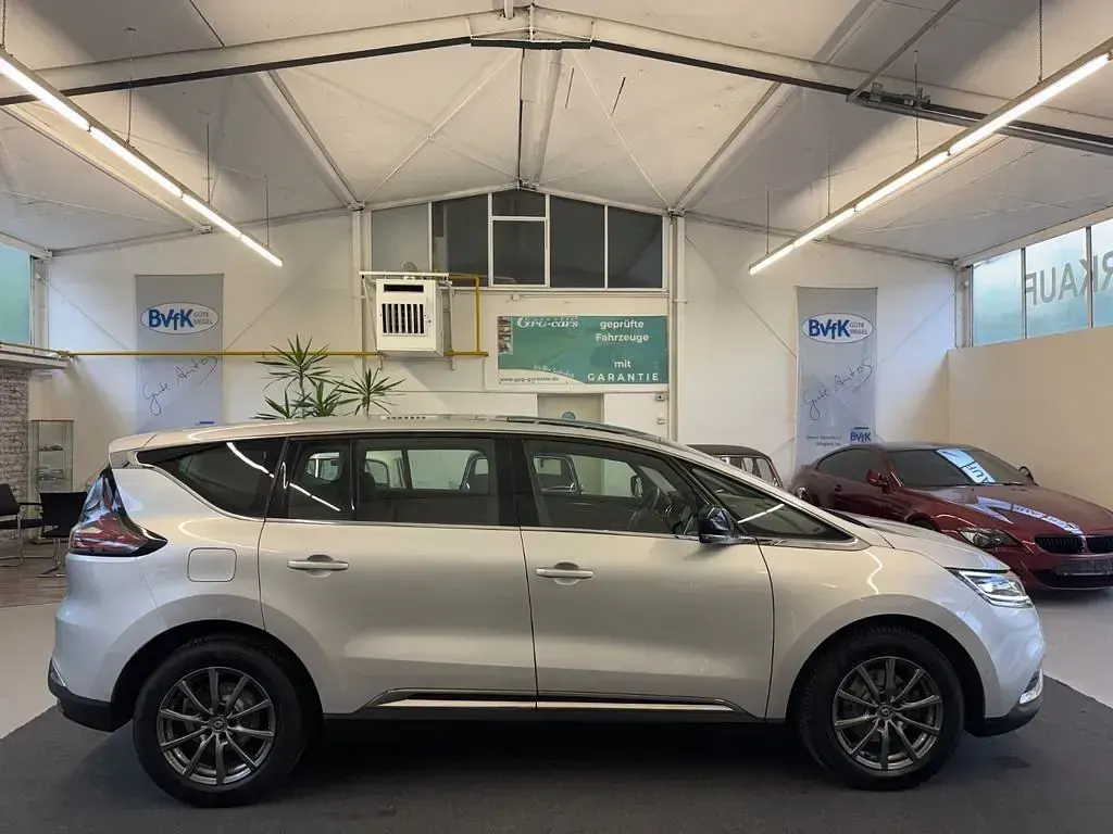 Gebraucht Renault Espace Life 131 PS (96 kW) 2017 Weiß Van / Kleinbus