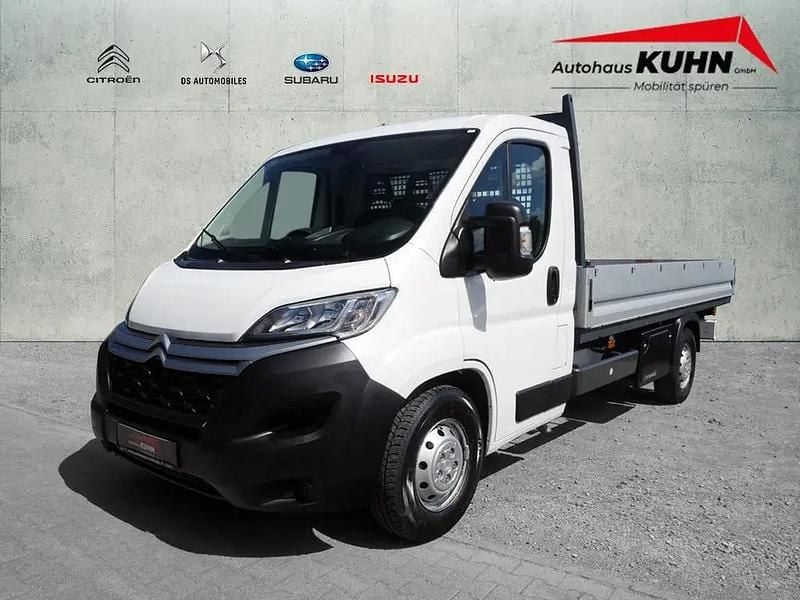 Weiss Gebraucht 2021 Citroën Jumper Van / Kleinbus | 23.980 € (Teuer) - Bild 1/4