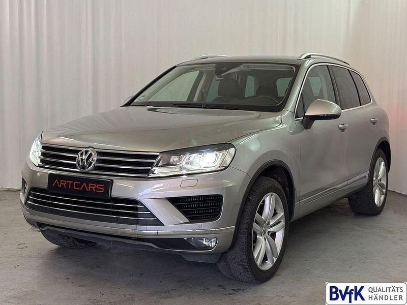 Gebraucht VW Touareg 262 PS (192 kW) 2015 Silber SUV