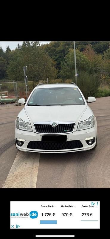 Weiß Gebraucht 2012 Skoda Octavia RS Kombi | 4.800 € (Superpreis) - Bild 1/4