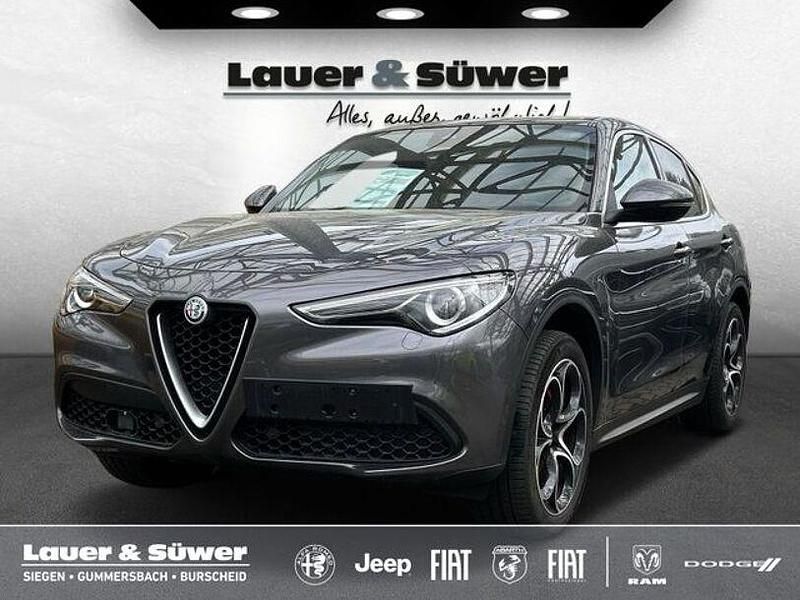 Andere Gebraucht 2018 Alfa Romeo Stelvio Lusso SUV | 24.980 € - Bild 1/4