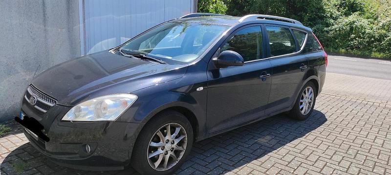 Gebraucht Kia Ceed 126 PS (92 kW) 2008 Schwarz Kleinwagen
