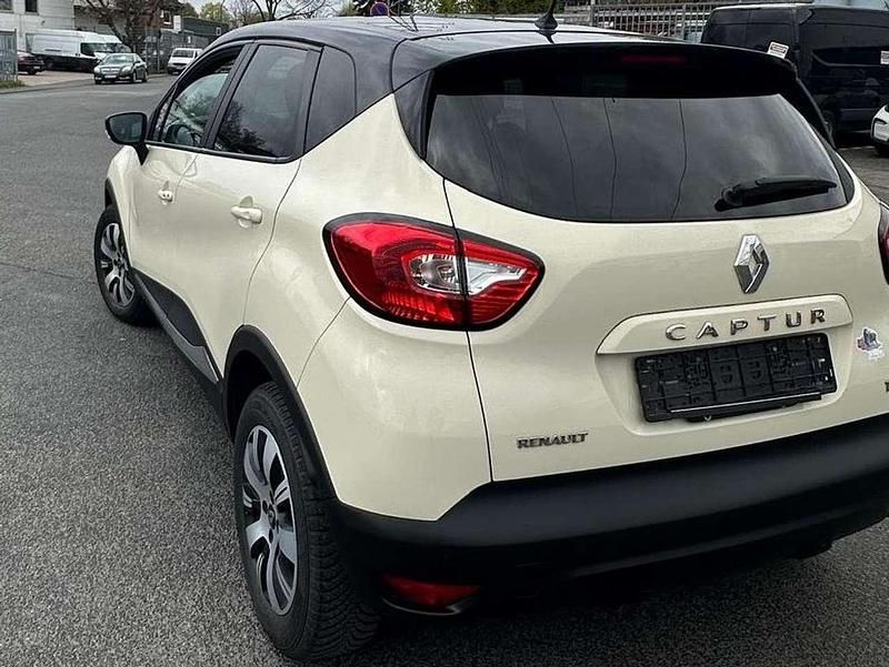 Gebraucht Renault Captur 118 PS (86 kW) 2016 Beige SUV