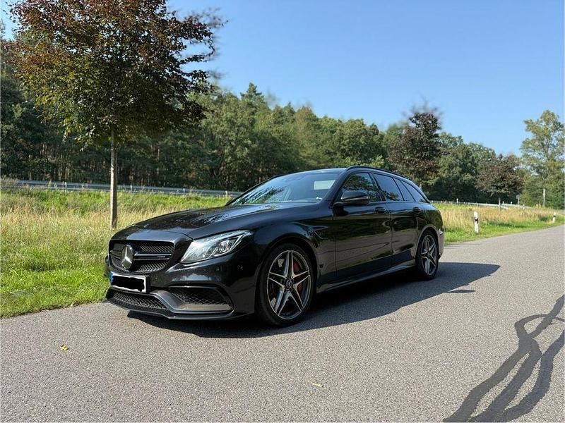 Schwarz Gebraucht 2016 Mercedes C63S AMG AMG Limousine | 28.200 € - Bild 1/4