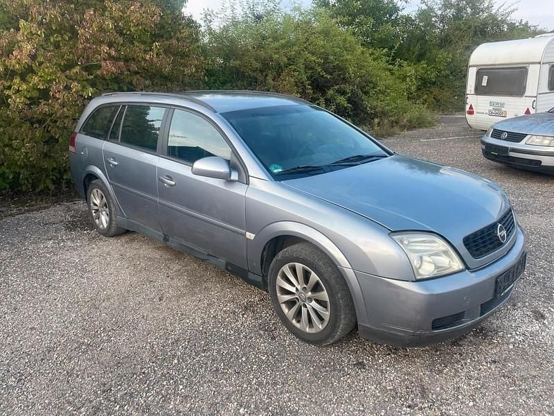 Grau Gebraucht 2004 Opel Vectra Kombi | 450 € (Fairer Preis) - Bild 1/4