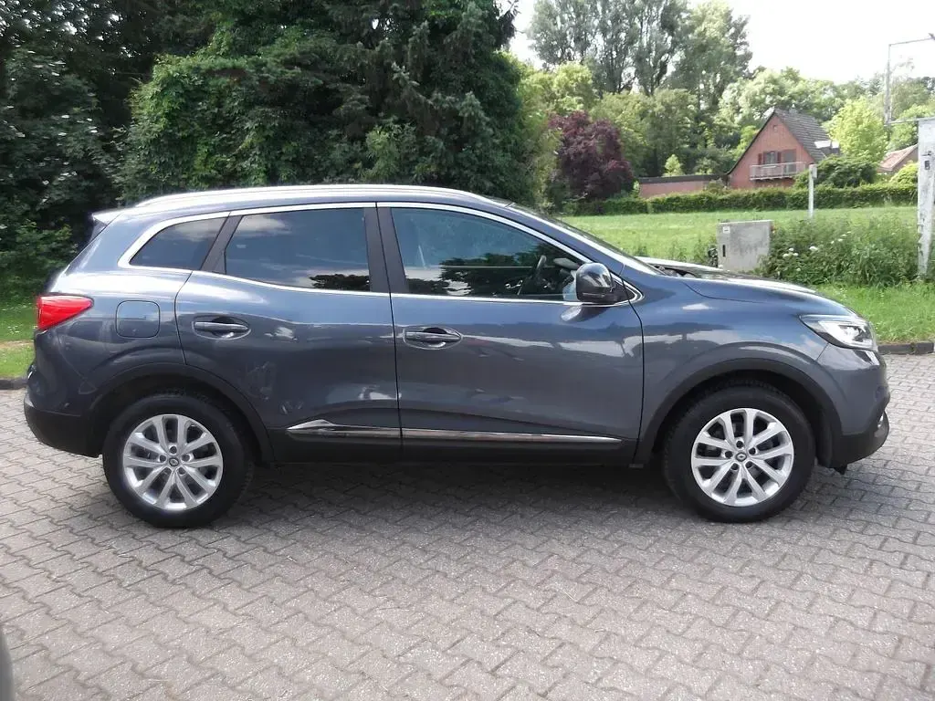 Gebraucht Renault Kadjar Experience 131 PS (96 kW) 2016 Grau SUV