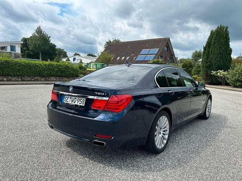 Gebraucht BMW 750 Performance 408 PS (300 kW) 2010 Blau Limousine