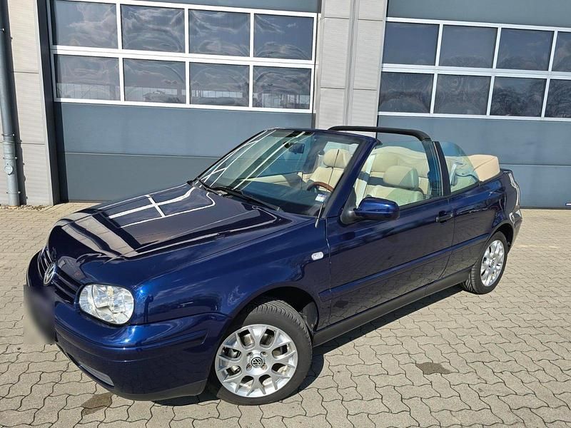 Gebraucht VW Golf Cabriolet Highline 101 PS (74 kW) 2000 Blau Cabrio
