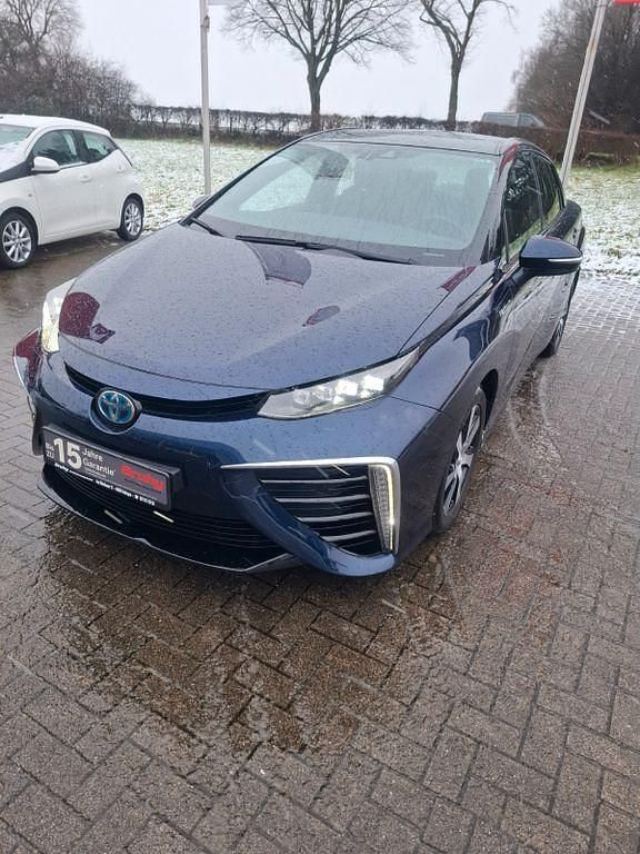 Gebraucht Toyota Mirai 154 PS (113 kW) 2017 Blau Limousine