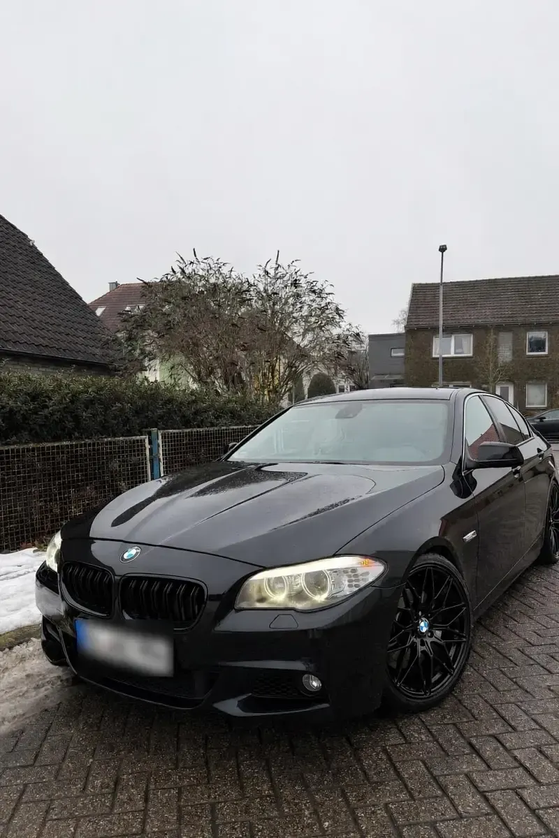 Second-hand BMW 525 218 CP (160 kW) 2013 Negru Berlinǎ