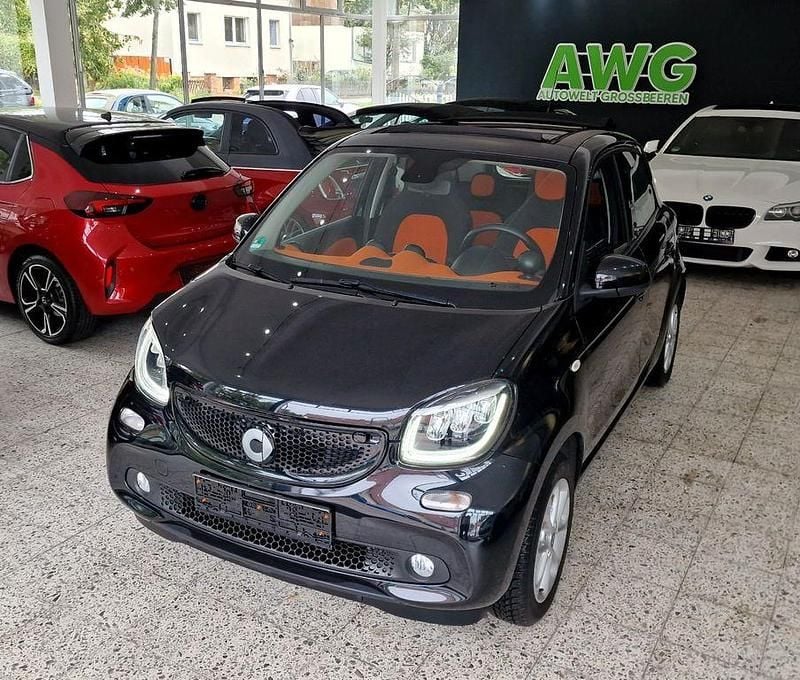 Schwarz Gebraucht 2015 Smart ForFour Limousine | 8.800 € (Fairer Preis) - Bild 1/4