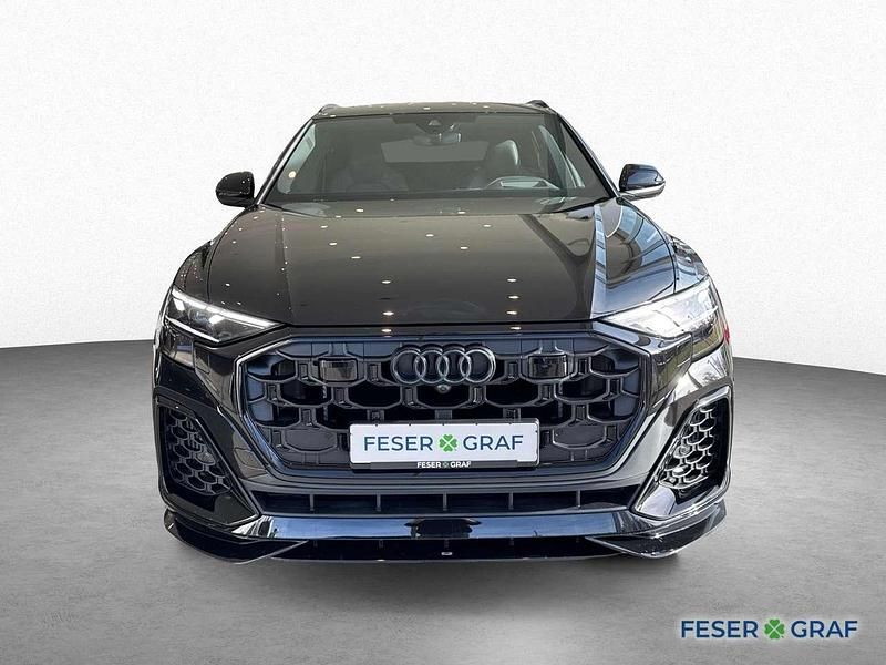Neu Audi Q8 Ambiente 489 PS (359 kW) 2025 Mythosschwarz metallic SUV