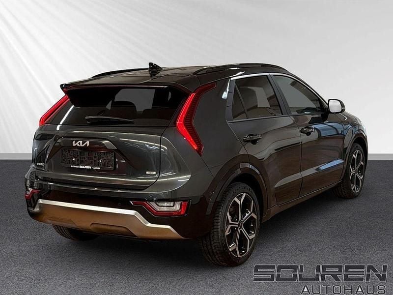 Neu Kia Niro Spirit 141 PS (103 kW) 2025 Schwarz SUV
