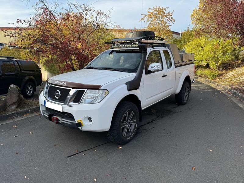 Weiß Gebraucht 2013 Nissan Navara SE Abholung | 35.350 € - Bild 1/4