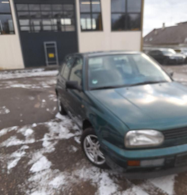 Gebraucht VW Golf III 60 PS (44 kW) 1997 Grün Limousine