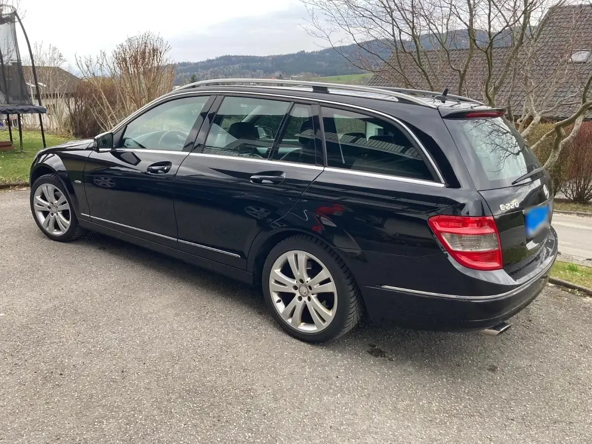 Second-hand Mercedes C220 170 CP (125 kW) 2008 Negru Break