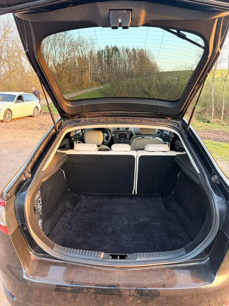 Używany Ford Mondeo 239 KM (175 kW) 2012 Czarny Sedan/Limuzyna