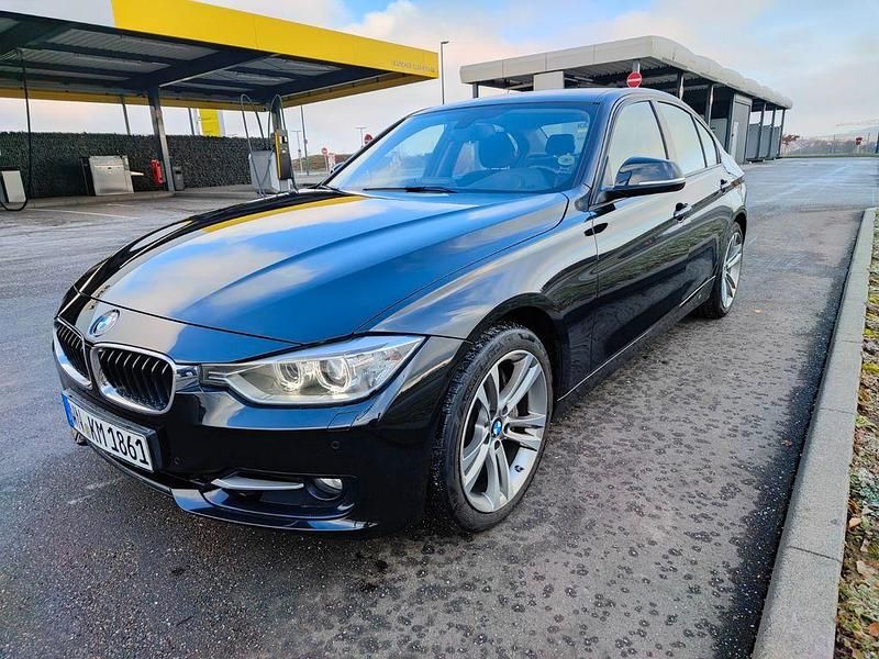 Gebraucht BMW 335 Sport Line 313 PS (230 kW) 2014 Schwarz Limousine