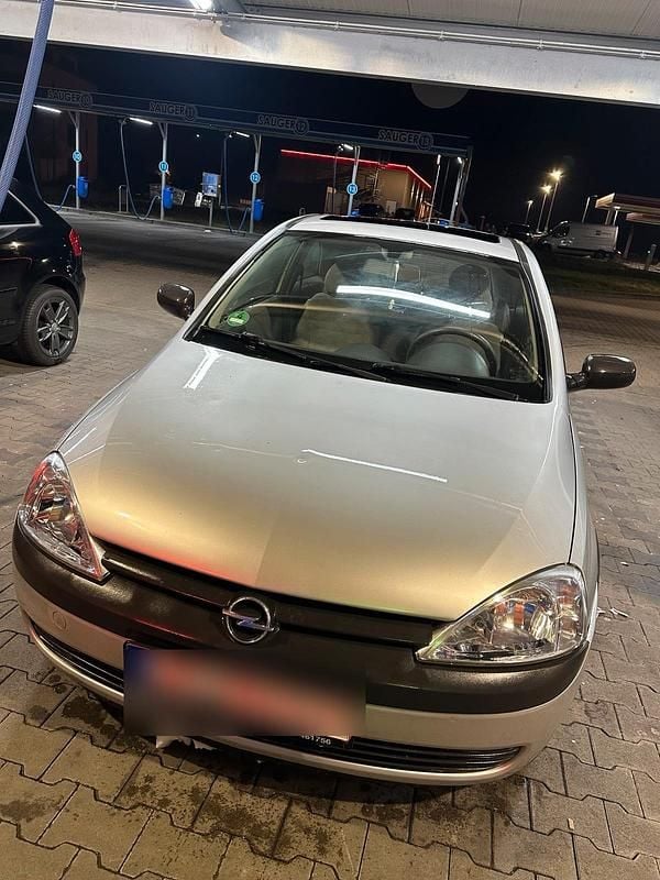 Silber Gebraucht 2001 Opel Corsa Kleinwagen | 1.799 € (Fairer Preis) - Bild 1/4