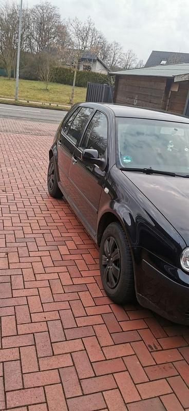 Gebraucht VW Golf IV 75 PS (55 kW) 2003 Schwarz Kleinwagen