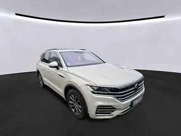 Gebraucht VW Touareg Atmosphere 210 PS (154 kW) 2023 Beige SUV