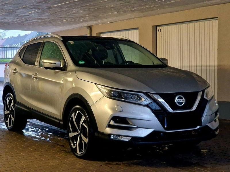 Grau Gebraucht 2019 Nissan Qashqai Tekna SUV | 14.999 € (Superpreis) - Bild 1/4