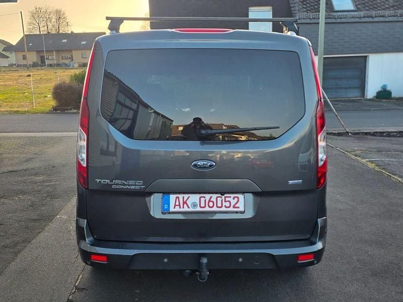 Gebraucht Ford Tourneo Connect Titanium 120 PS (88 kW) 2018 Grau Van / Kleinbus