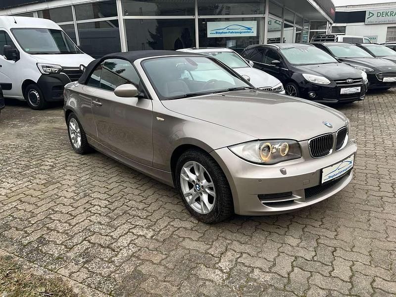 Gebraucht BMW 118 Cabriolet 143 PS (105 kW) 2009 Kaschmirsilber metallic Cabrio