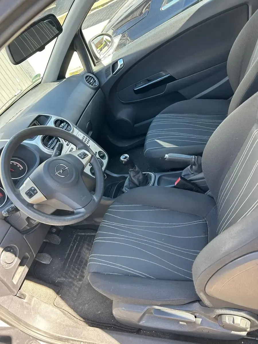 Gebraucht Opel Corsa 75 PS (55 kW) 2007 Silber Kleinwagen