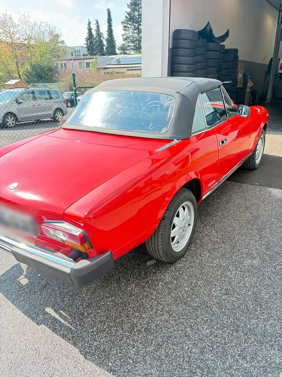 Gebraucht Fiat 124 Spider 76 PS (55 kW) 1986 Rot Cabrio