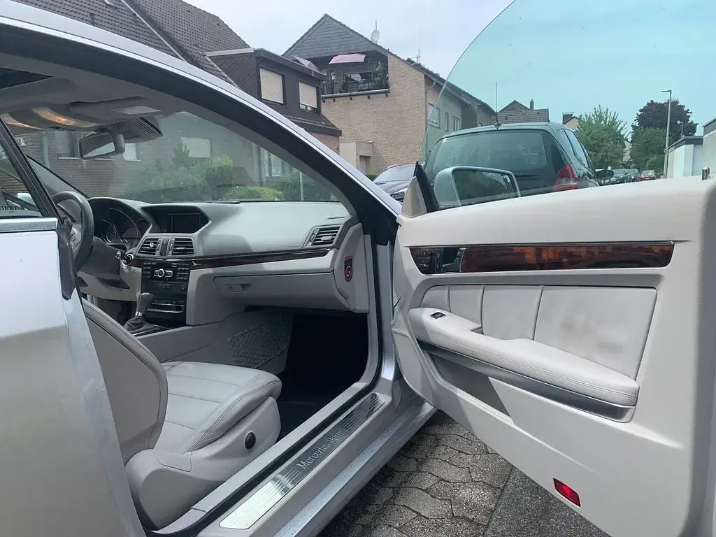 Gebraucht Mercedes E350 306 PS (225 kW) 2012 Silber Coupé