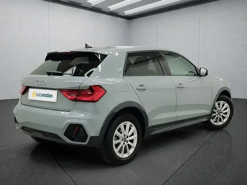 Gebraucht Audi A1 110 PS (80 kW) 2022 Grau SUV