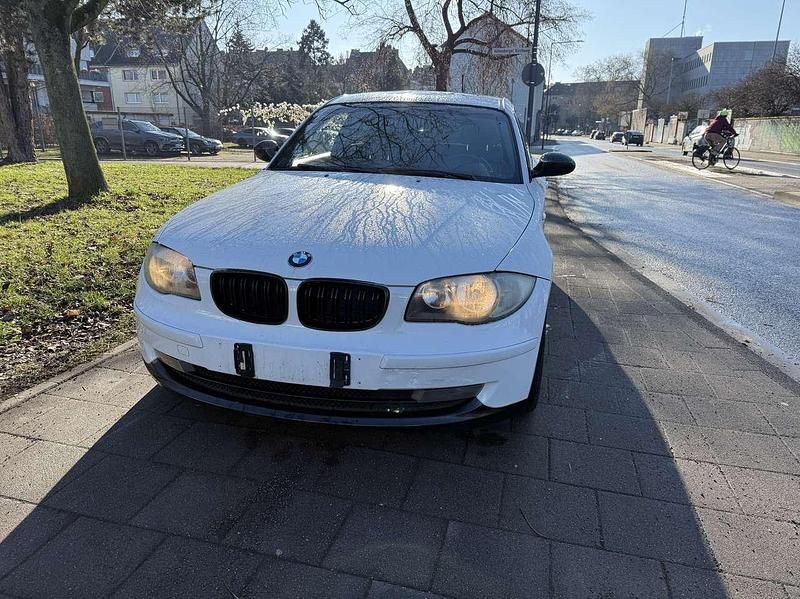 Gebraucht BMW 116 122 PS (89 kW) 2007 Alpinweiss iii Kleinwagen