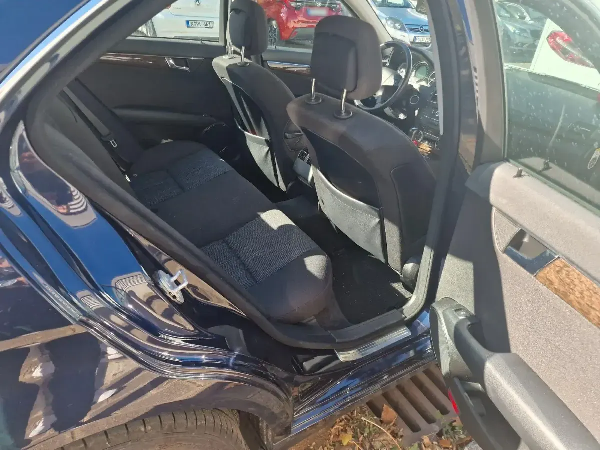 Gebraucht Mercedes C200 Elegance 136 PS (100 kW) 2008 Blau Limousine