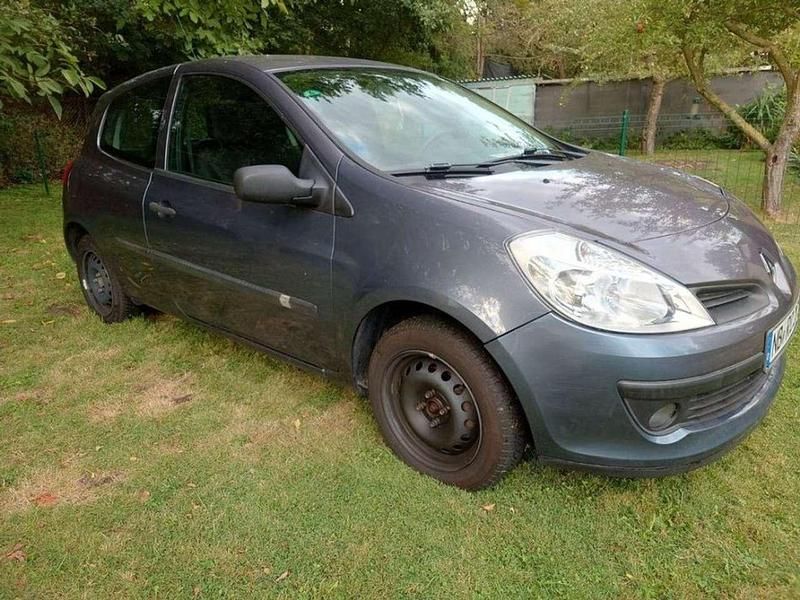 Occasion Renault Clio III Authentique 75 ch (55 kW) 2007 Bleue Berline