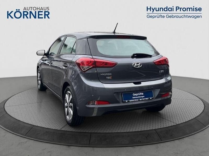 Gebraucht Hyundai i20 YES! 84 PS (61 kW) 2015 Grau Kleinwagen