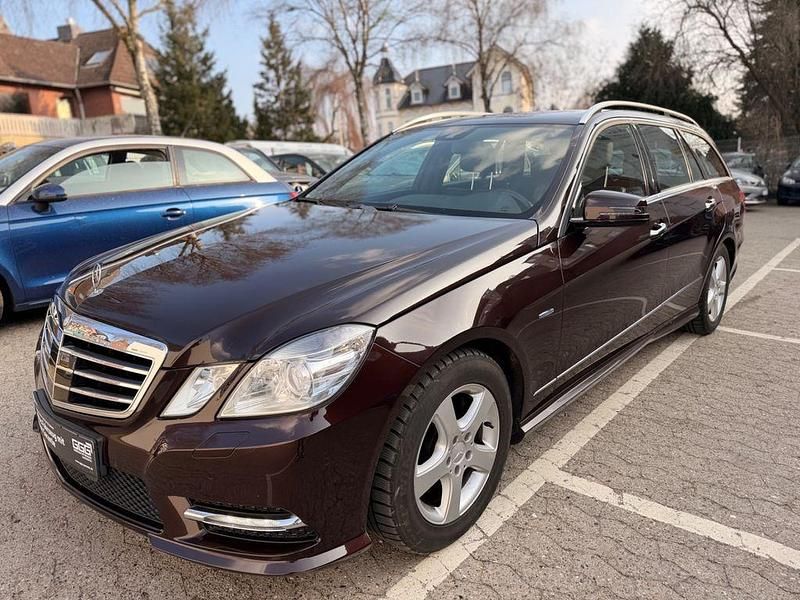 Gebraucht Mercedes E350 AMG line 306 PS (225 kW) 2011 Braun Kombi