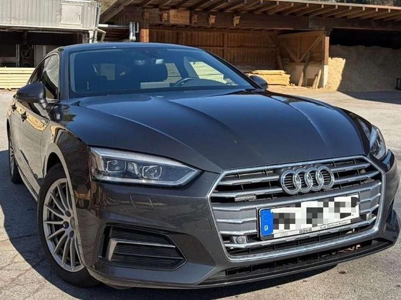 Gebraucht Audi A5 Comfort 218 PS (160 kW) 2017 Grau Coupé