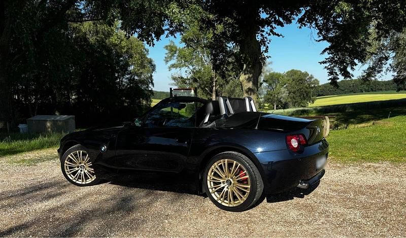 Gebraucht BMW Z4 150 PS (110 kW) 2005 Blau Cabrio