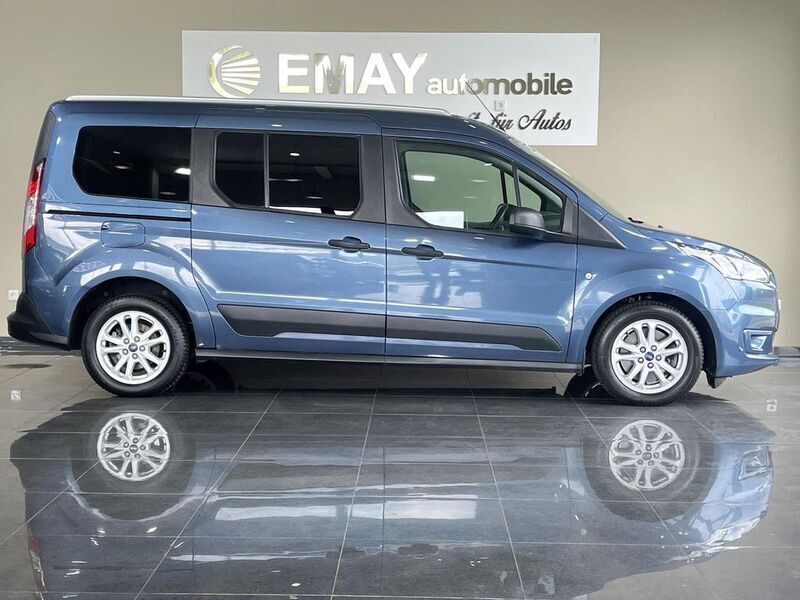 Gebraucht Ford Tourneo 120 PS (88 kW) 2018 Chromablau metallic Van / Kleinbus