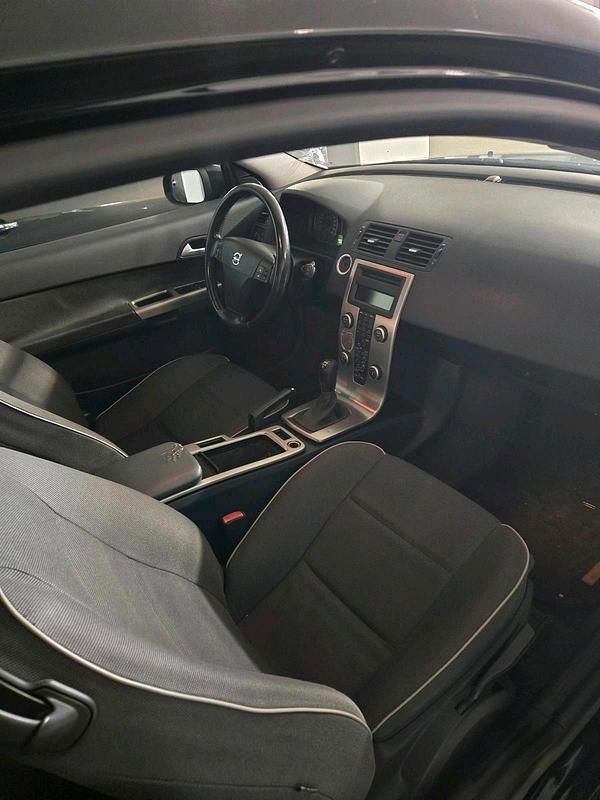 Gebraucht Volvo C30 101 PS (74 kW) 2010 Schwarz Kleinwagen