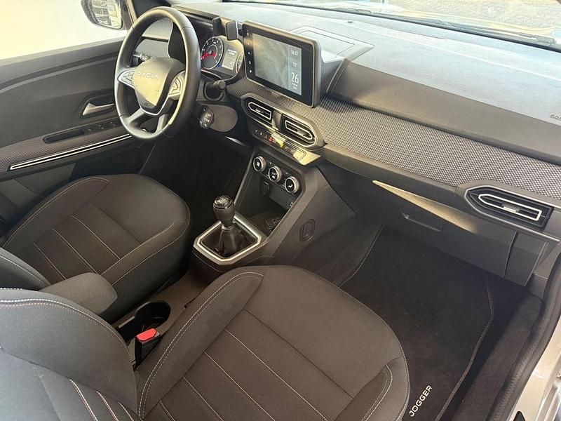 Gebraucht Dacia Jogger Extreme 101 PS (74 kW) 2023 Grau Van / Kleinbus