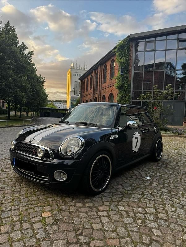 Schwarz Gebraucht 2007 Mini Cooper Coupé Coupé | 4.250 € (Etwas zu teuer) - Bild 1/4
