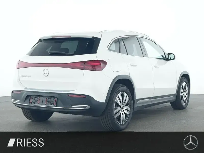 Gebraucht Mercedes EQA250+ Progressive 139 kW (190 PS) 2025 Weiß SUV