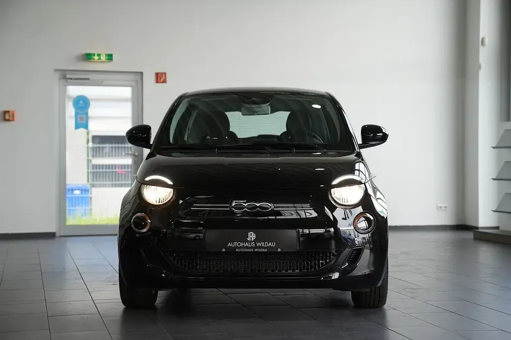 Gebraucht Fiat 500e Icon 86 kW (118 PS) 2022 Schwarz Kleinwagen
